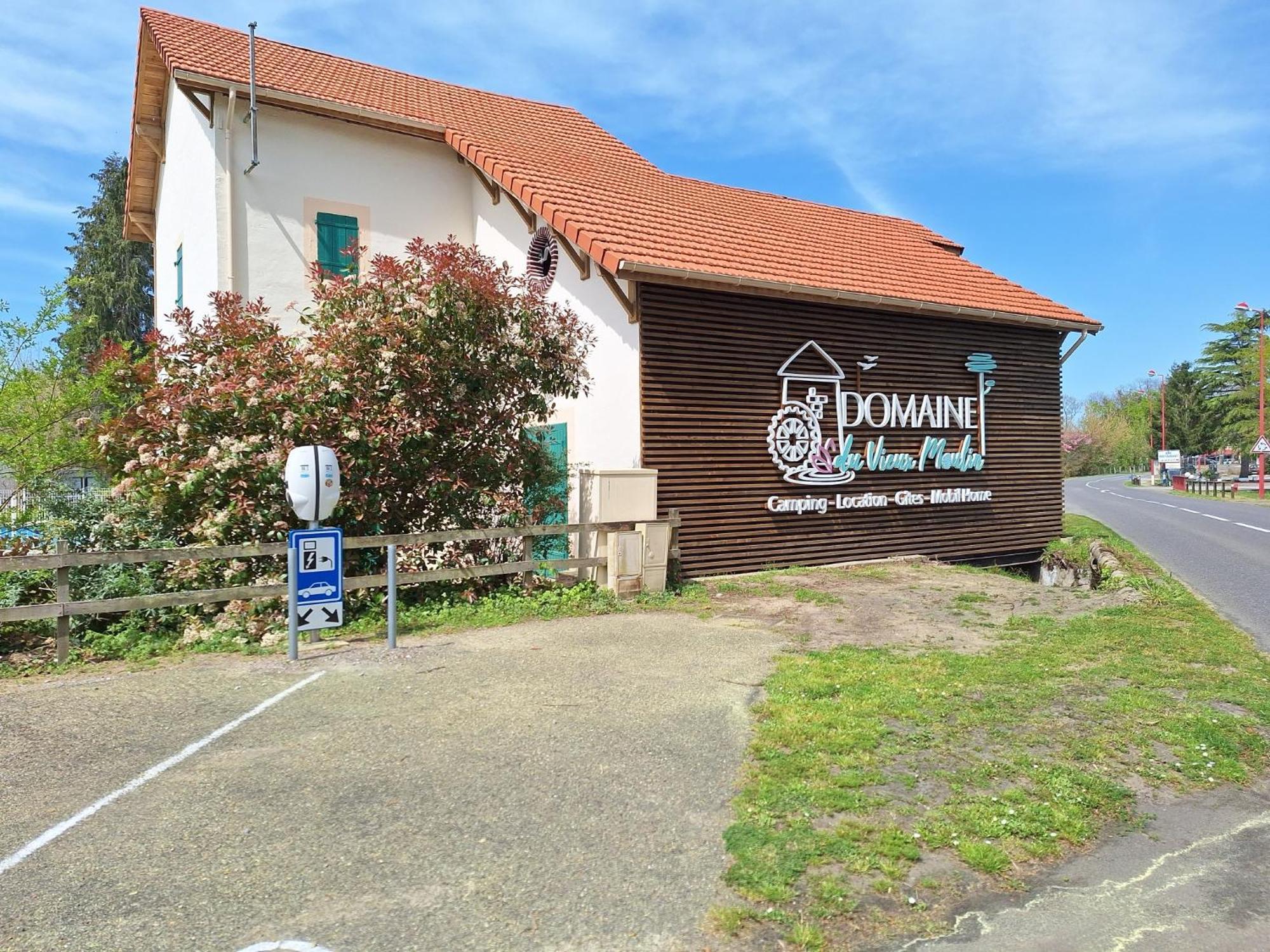 Mobil Home - Domaine Du Vieux Moulin Saint-Julien-en-Born Exterior photo